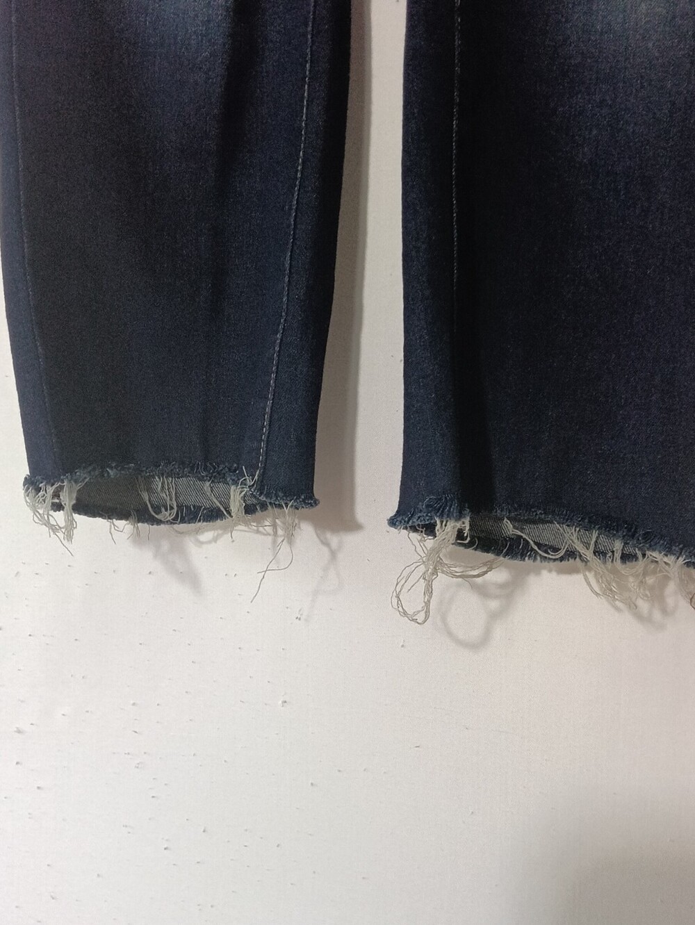 YMI WannaBettaButt High Rise Distressed Skinny Jeans Jeans Size 14 Dark Wash image 4